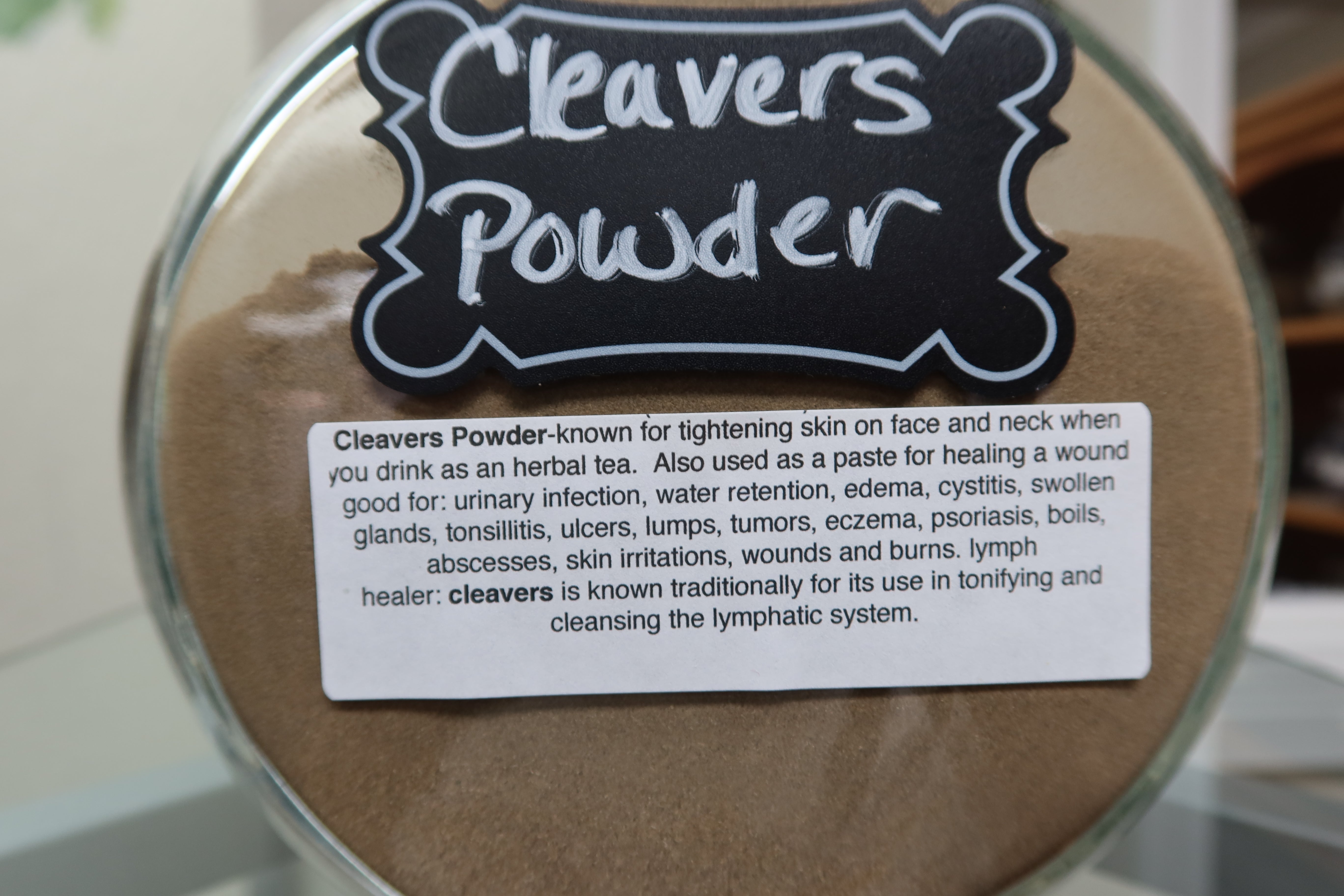 Cleavers powder